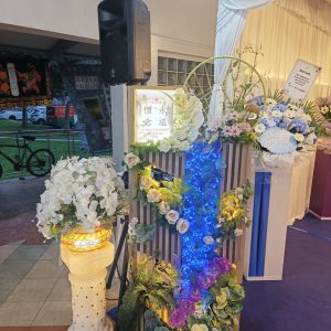 本坡设计水桂LED花圈配套 2座 / Local design flower tower wreath 2 sets