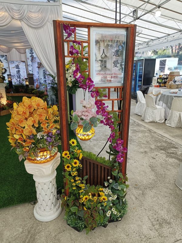 本坡设计水桂LED花圈配套 2座 / Local design flower tower wreath 2 sets - Image 2