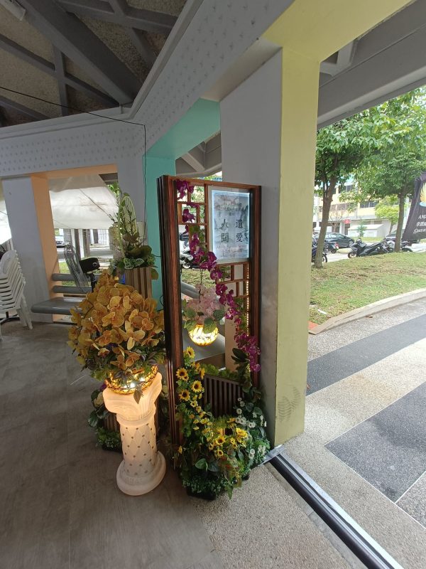本坡设计水桂LED花圈配套 2座 / Local design flower tower wreath 2 sets - Image 3